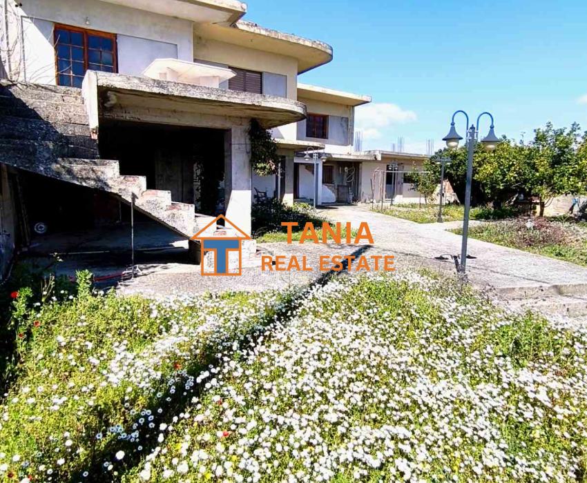 Detached house for sale in Evia
