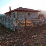 Самостоятелна къща за продажба в Полинеро, Кавала